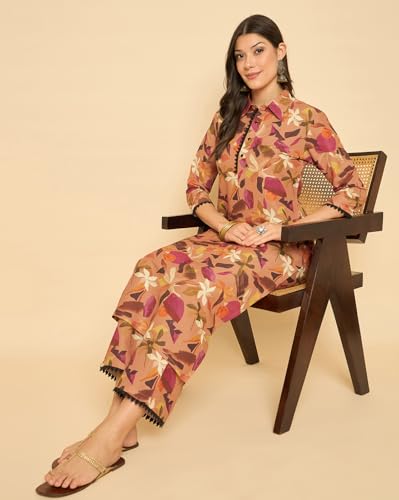 Image of SheWill Women Cotton Blend Floral Printed Straight Kurta with Mandarin Collar, Button Detailing, and 3 /4th Sleeves Paired with Matching Printed Pants