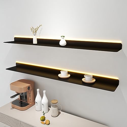 Étagère de rangement murale avec éclairage monté pour optimiser les petits espaces