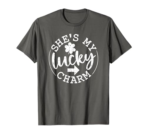 She's My Lucky Charm - Amante del trébol de pareja del día de San Patricio Camiseta