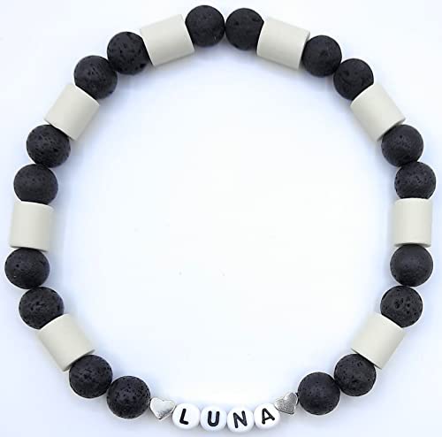 EM-Keramik Halsband für Hunde mit Namen – handgefertigt & personalisierbar – natürlich – Herzperlen Silber – individuell graviert