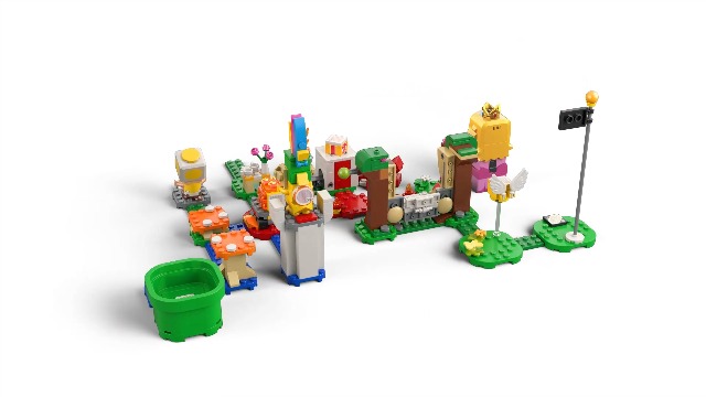 Princess Peach joins LEGO Super Mario interactive adventure