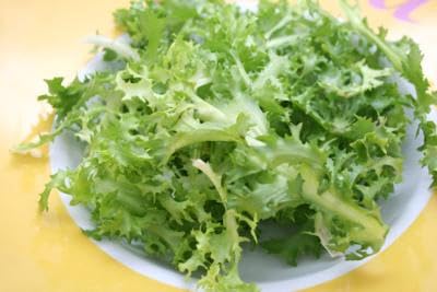 Fresh Baby Frisee Lettuce - Crisp and Bitter Greens, 24 Count, 7 lb Case, Ideal for Gourmet Salads and Culinary Creations