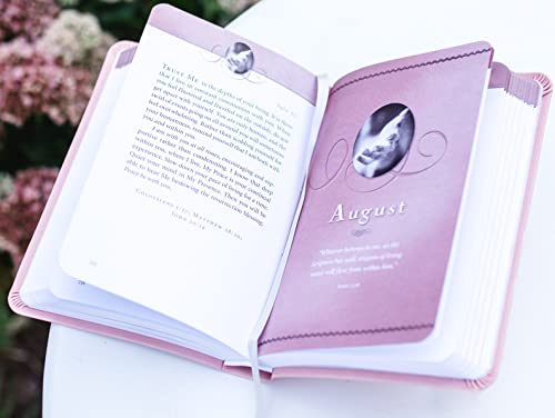 Image of Jesus Calling, Pink Leathersoft, with Scripture References: Enjoying Peace in His Presence (A 365-Day Devotional)