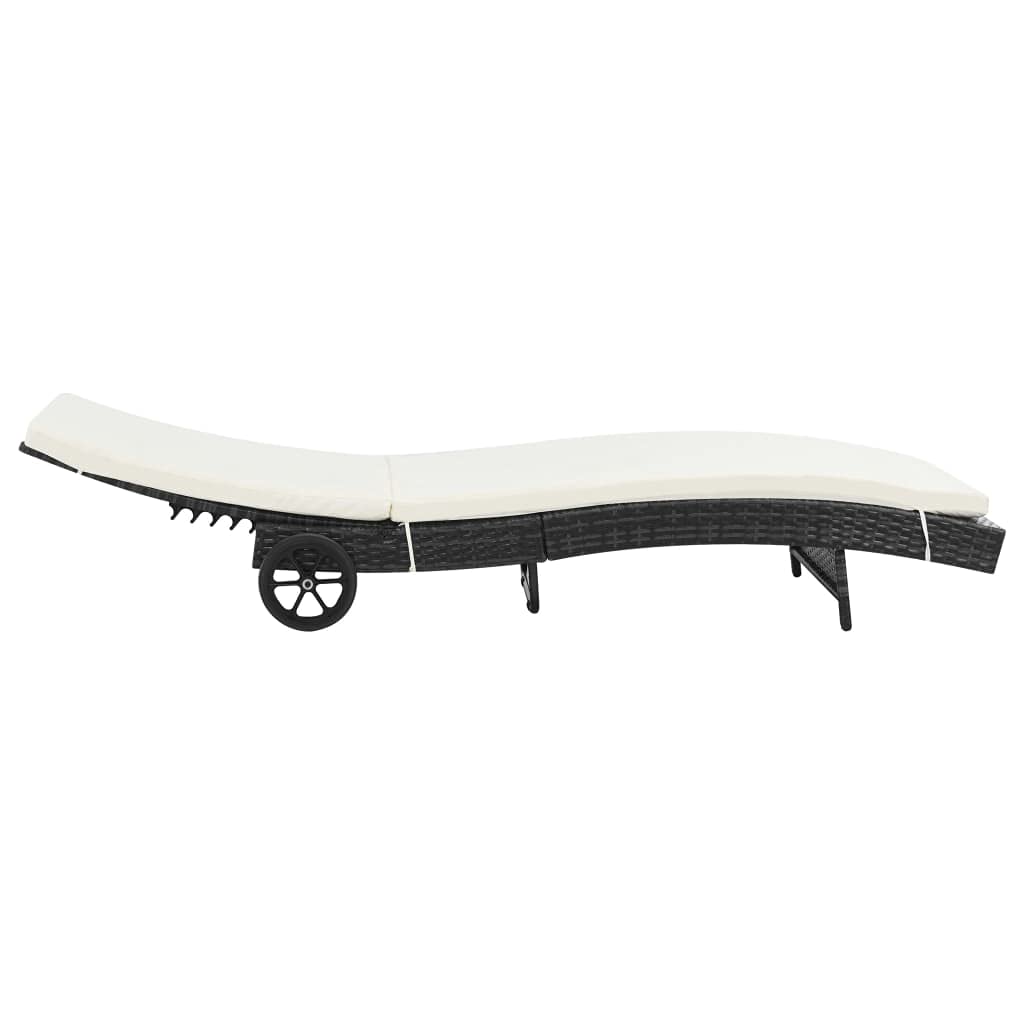 Lettino prendisole con ruote e cuscino in polyrattan nero, chaise longue regolabile per giardino, terrazza, balcone