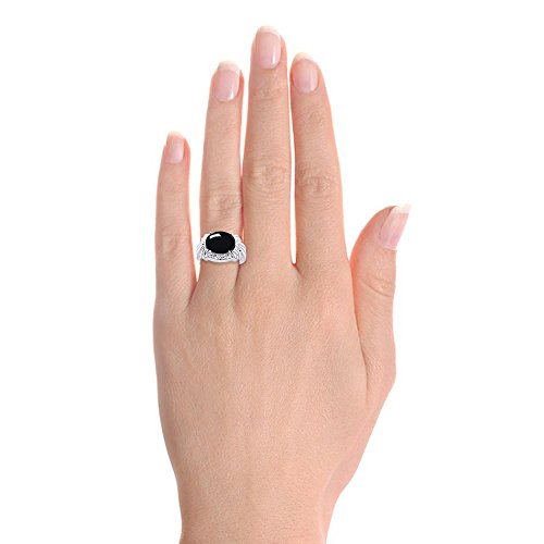 Bague argent onyx diamants : un bijou robuste qui ne ternit pas - 2