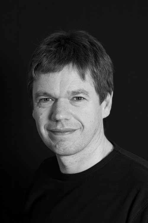 Maths on the Back of an Envelope: Clever ways to (roughly) calculate anything. An entertaining introduction to mental maths and problem solving - Image 3