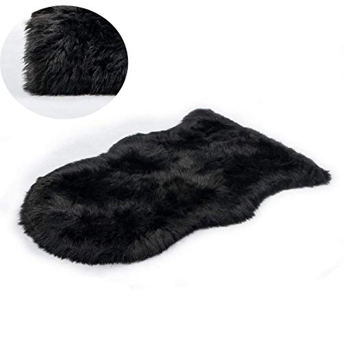 KAIHONG Faux Peau de Mouton en Laine Tapis (50 x 80 cm) Imitation Toison Moquette Fluffy Soft Longhair Décoratif Coussin de Chaise Canapé Natte (50 x 80 cm, Noir)