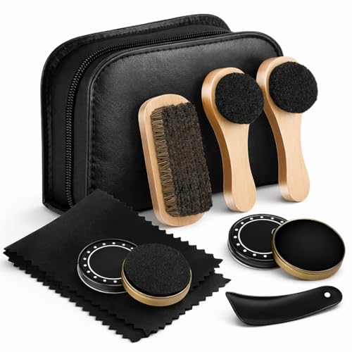 Kit de engraxar sapatos 7 peças com estojo. Compacto, leve e funcional. Completo com escovas, pomada, flanela, espalhador e calçadeira. Ideal para viagens e cuidados diários.
