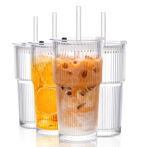 KEMORELA 2 Stück Trinkbecher mit Deckel und Strohhalm aus Glas, 600ml Gerippte Glasbecher für Eiskaffee, Latte Macchiato und Smoothies, Kaffeegläser und Teegläser Set