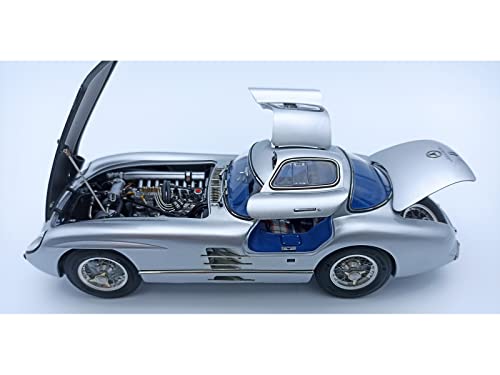 CMC 1955 MB 300 SLR Uhlenhaut Coupe Silver Blue 1:18 miniatura 2
