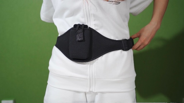 Weewooday 1 Pack Mic Belt for Fitness Instructor Microphone Belt Holder Waistband Bag Case for Theatre, Speaker (Black)