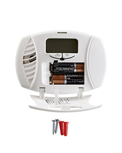 First Alert FAT1039746 Dual-Power Carbon Monoxide Plug-in Alarm with Digital Display