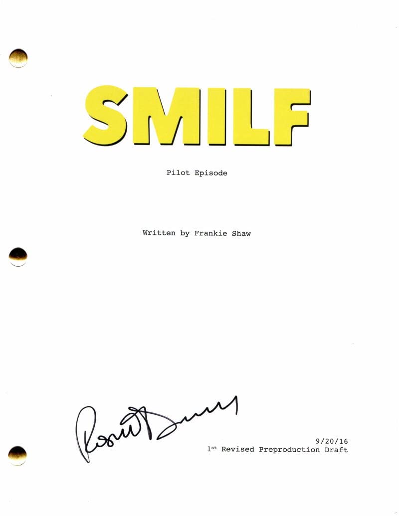 ROSIE O'DONNELL SIGNED AUTOGRAPH SMILF FULL PILOT SCRIPT - AMERICAN GIGALO, THE FLINTSTONE, THE ROSIE O'DONNELL SHOW, A LEAGUE OF THEIR OWN