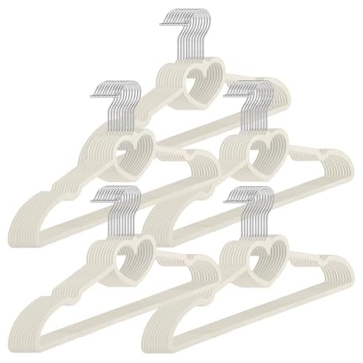 Qunclay 50 Pieces Cute Heart Hangers with 360 Degree Swivel Hook Heavy Duty Clothes Coat Hanger Cutecore Kawaii Room Decor for Adult Women Jackets, Pants, Shirts, Suit, Dress(White,Velvet)
