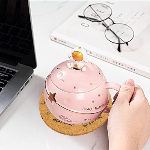 Kawaii Astronaut Cup Space Embossed Planet Mug, Cute Ceramic Coffee Mug, Novelty Mug with Lid and Spoon for Coffee, Tea, Milk, Aesthetic Room Decor Funny Gift for Girl Boy Women((Pink)