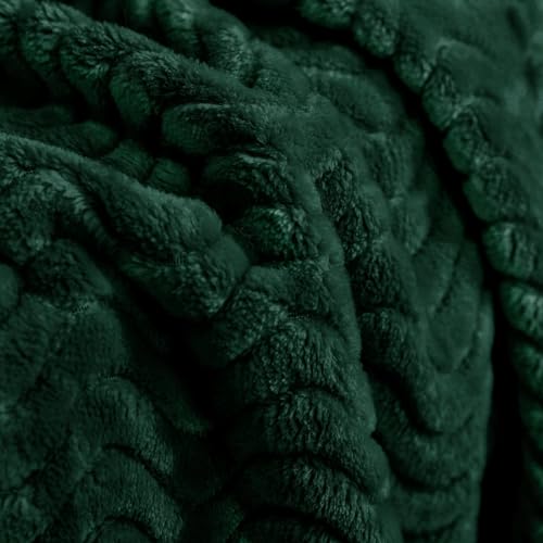 Exclusivo Mezcla Double Size Fleece Blanket for Bed, 230x168 CM Super Soft Cozy Blankets with Decorative Wave Textured, Lightweight Plush All Season Use, Forest Green