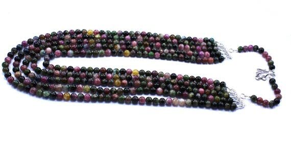 Collier en tourmaline multicolore 5 rangs le cadeau précieux pour célébrer un moment unique
