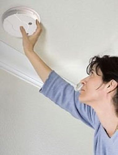 Miniatura 2 de Kidde Alarma detector de humo básica que funciona con pilas con indicador de batería baja  Modelo 0915D-018, paquete de 2