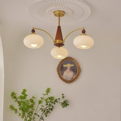 Plafonnier vintage laiton et verre de lait pour salon chic