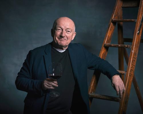 Oz Clarke's Story of Wine: 8000 Years, 100 Bottles
