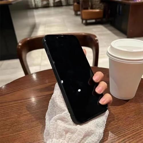Coque iPhone 17 Motifs Floraux Noir Mat Idéale pour le Bureau et les Sorties