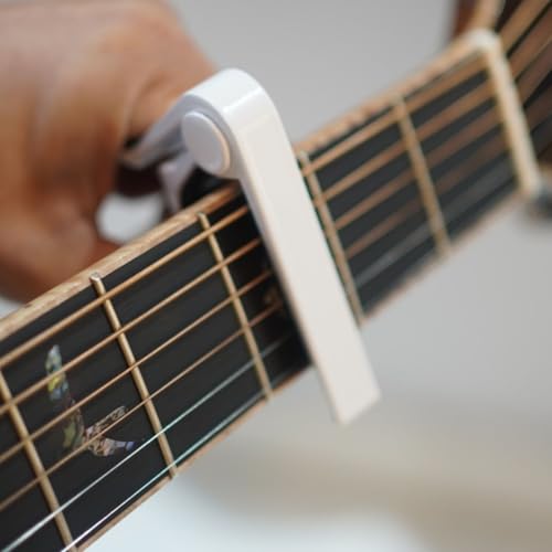 Image of Bajaao Metal Capo For Guitar, Ukulele, Mandolin & Banjo - Silver