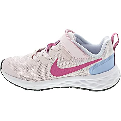 NIKE Revolution 6 Cover