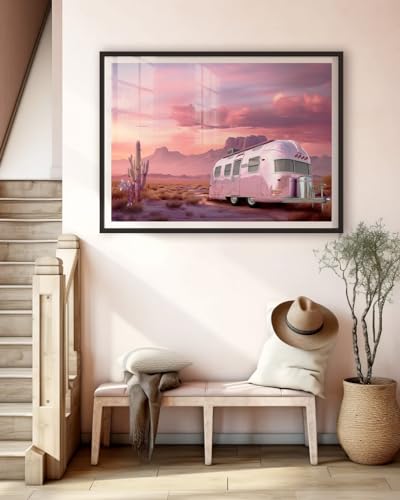 PosterOffice Airstream Trailer, Pink Desert, Western Wall Art Print - Tamanho 28 x 43 cm - Uma Impre
