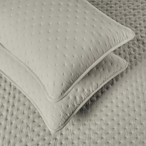 Image of Amazon Basics Brushed Microfiber Quilt Set, Extra Soft with Natural Texture, 3-Piece, King, Grey