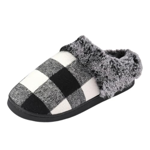 Pantoufles fourrure pour un hiver cocooning et chaleureux au salon