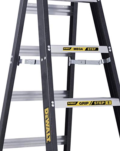 DeWalt DXL3010-04 Fiberglass Stepladder, 4-Feet, Black
