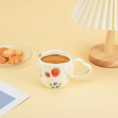 Taza de cerámica Koythin con flores y fresas 8.5 oz miniatura 6
