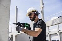 HiKOKI Bohr- und Meißelhammer SDS-Plus - 830 W - 2,9 J Schlagenergie, 26 mm Bohrdurchmesser - 3 Modi: Bohren, Hammerbohren, Meißeln - Inkl. Tiefenanschlag, Seitengriff und praktischem Transportkoffer – Ansicht 2