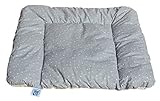 Material: Obermaterial 100 % Baumwolle; Füllung 100 % Silikonfaser, Wasserabweisende Membran: 50 % Baumwolle, 30 % Polyester, 20 % Polyurethan.