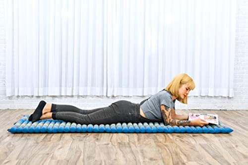 Image of Leewadee - Foldable Floor Mattress - Japanese Roll Up Futon -Trifold Tatami Mat- Guest Floor Bed - Camping Mattress - Thai Massage Mat, Kapok Filled, 75 x 28 inches, Light Blue