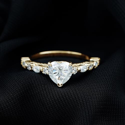 – Solitaire Heart Ring with 2.2 CT D-VSSI Moissanite, Sidestone Engagement Ring (AAA Quality)2