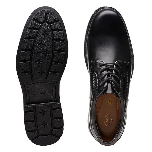 Image of Clarks Mens Un Shire Low