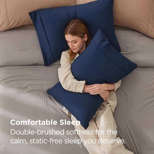 Bedsure Queen Pillow Cases Set of 2 - Navy Microfiber Pillowcase 2 Pack, Super Soft and Cozy Double Brushed Pillow Case Covers with Envelope Closure, Wrinkle, Fade and Stain Resistant, 20x30 Inches