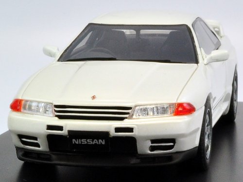 1/43　日産 スカイライン GT-R ニスモ　R32 ミニカー　ホワイトパール Amazon | イグニッション モデル 1/43 ニッサン スカイライン GT