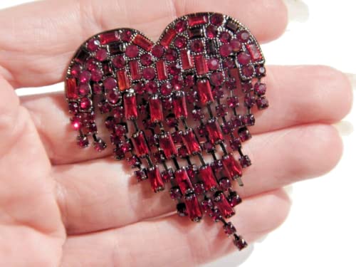 Image of RED BLEEDING HEART CRYSTAL LAVALIER BROOCH bloody tassel drop dark gothic Valentine's Day pin
