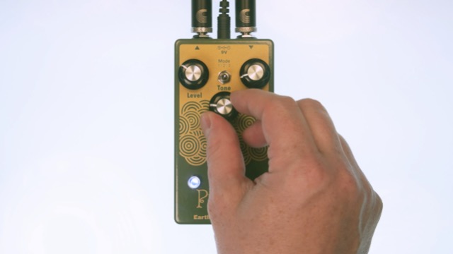 Amazon.com: EarthQuaker Devices Plumes Small Signal Shredder