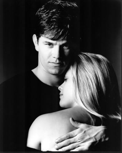 Posterazzi Mark Wahlberg And Reese Witherspoon In Fear Black And White Photo Print (16 x 20) - Item # MVM00557
