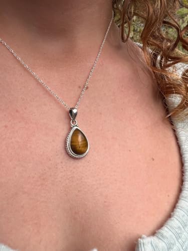 Collier oeil de tigre marron pour sublimer vos tenues - 4