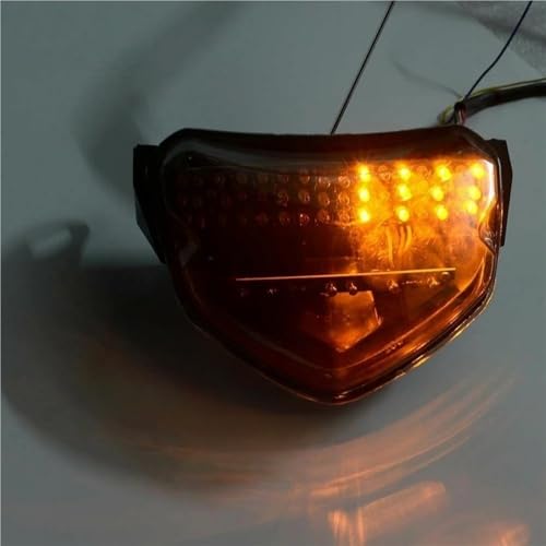 Luz trasera de moto para solucionar intermitentes rotos en tu GSXR 4