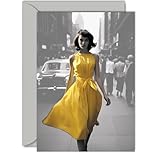  Carte d\'anniversaire élégante – La fille dans la robe jaune – Superbe carte d\'anniversaire tendance pour femme, homme, ami, collègue, maman, papa, sœur, frère, grand-père, tante, oncle, 12,7 x 17,8 cm