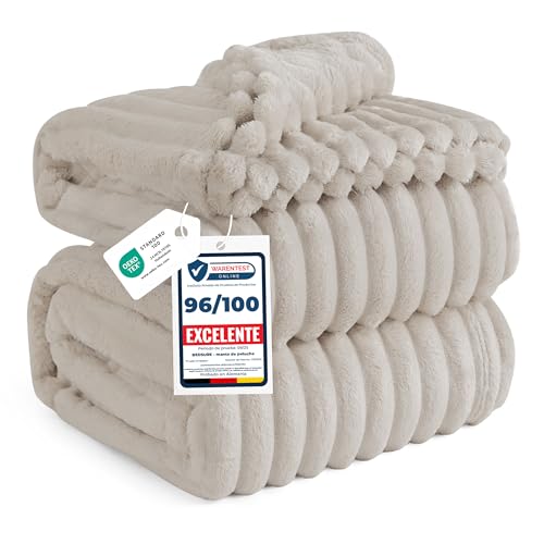 Bedsure Manta Sofá Polar Suave - Manta Gruesa y Esponjosa para Cama y Sofá, Cálida y Acogedora para Invierno, Diseño de Rayas Anchas, XXL 220 x 240 cm, Beige