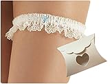 Reizendes Brautaccessoire - Für alle Bräute, die etwas Besonderes mögen - Schmales Strumpfband für die Hochzeit aus zarter ivory Spitze - Verfeinert mit hochwertigen Strasssteinchen - Als i-Tüpfelchen ein edles blaues Kristallherz - Wundervolles Design für die so schöne alte Tradition 