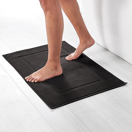 Image of Amazon Basics Banded 100% Cotton Machine Washable Bathroom Bath Rug Mat, 31 inch x 20 inch, Black (Pack of 2)