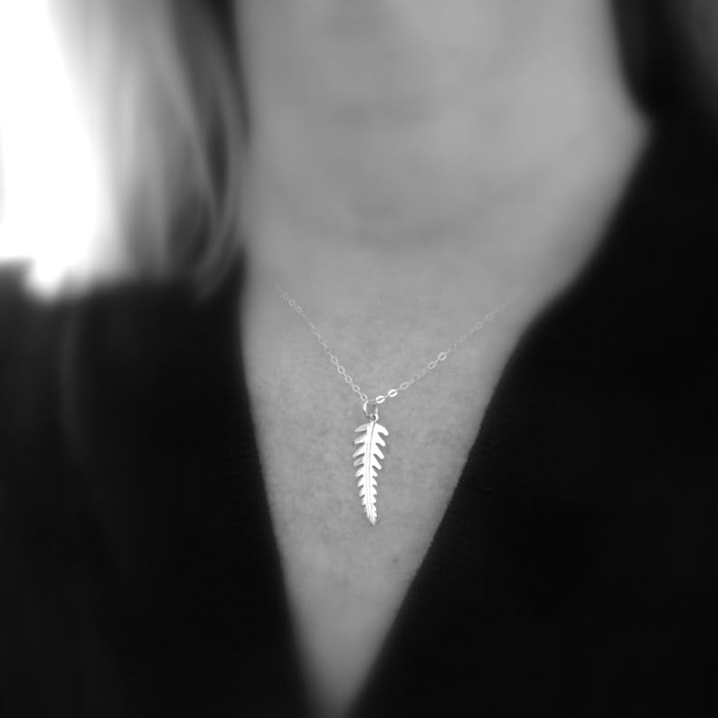 Collar de hoja de helecho en plata 925 antialérgico y duradero con cadena para evitar rojeces 4