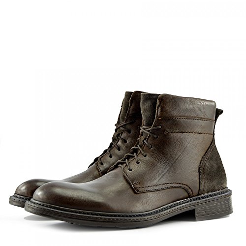 Kick Footwear